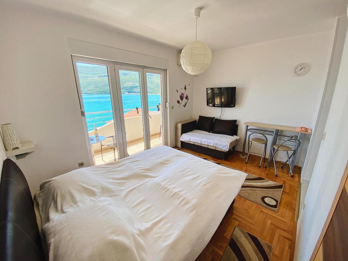 Apartments Bellevue - Otasevic Χέρτσεγκ Νόβι Εξωτερικό φωτογραφία