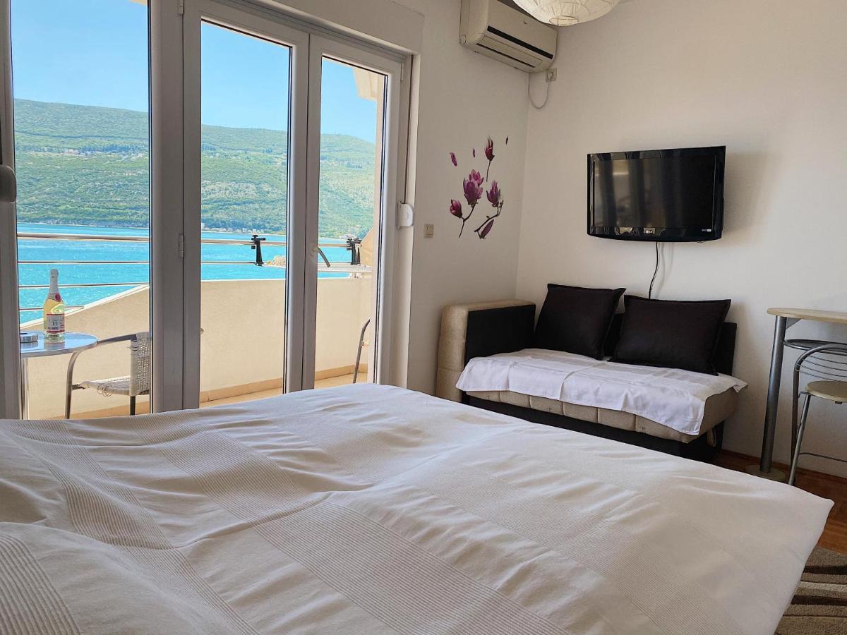 Apartments Bellevue - Otasevic Χέρτσεγκ Νόβι Εξωτερικό φωτογραφία