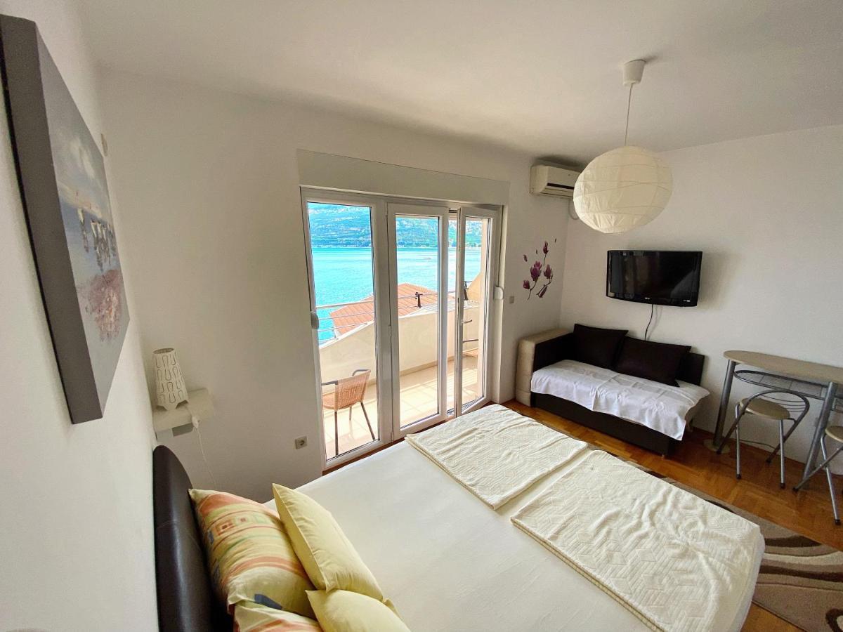 Apartments Bellevue - Otasevic Χέρτσεγκ Νόβι Εξωτερικό φωτογραφία